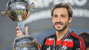 River, en busca de un lateral izquierdo: ya negocia con Flamengo