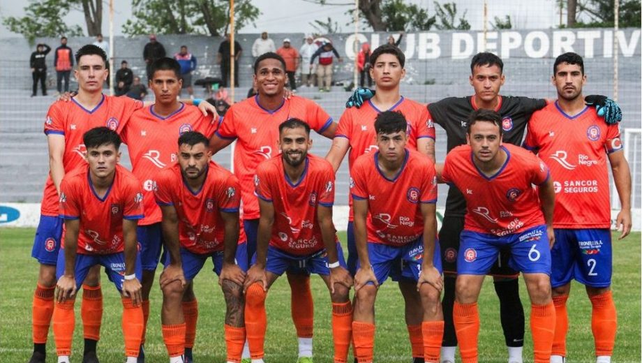 El Deportivo Roca empató con Independiente de Río Colorado en el partido de ida.