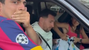 Messi salió con Antonela a las calles de Rosario y le cumplió el sueño a un fanático