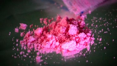 Una dealer intentó ingresar drogas en sus botas en una fiesta de Río Negro: tenía Tusi, cocaína y metanfetaminas
