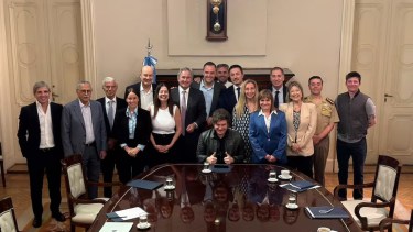 Milei firmaría un decreto para aumentar los sueldos del Gabinete a partir de enero