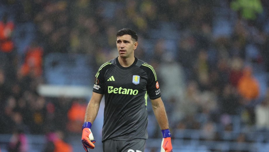 Dibu Martínez reconoció que es "muy difícil" que vuelva a Independiente.