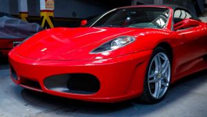 El Estado subasta una Ferrari narco: un lujo de 182.000 dólares con historia criminal