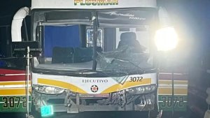 Chocaron tres micros de hinchas de Estudiantes y Verón estalló por la sede de la final ante Racing