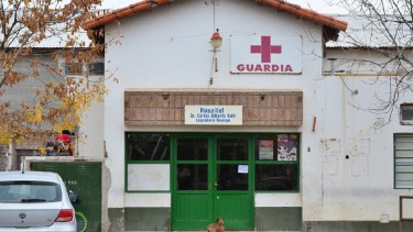 Una adolescente recibió una brutal golpiza a la salida de un boliche en Huergo: llegó inconsciente al hospital 