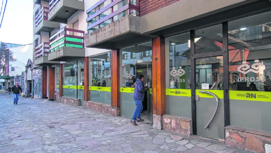 El corte de las prestaciones en el HPR y el IMI a los afiliados del Ipross de Bariloche comenzó el lunes. (foto de archivo)