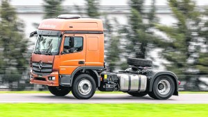 Mercedes-Benz volvió a dominar entre los camiones
