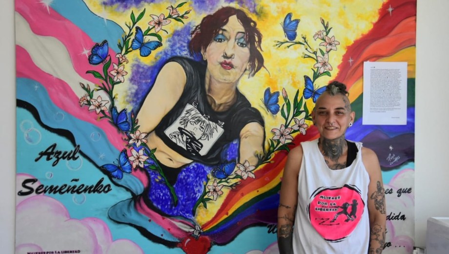 Verónica Tortosa, la artista que retrató a Azul Semeñenko. (Foto: Cecilia Maletti).