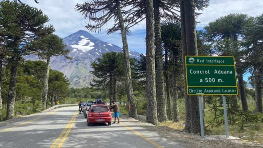 Paso fronterizo Mamuil Malal.-