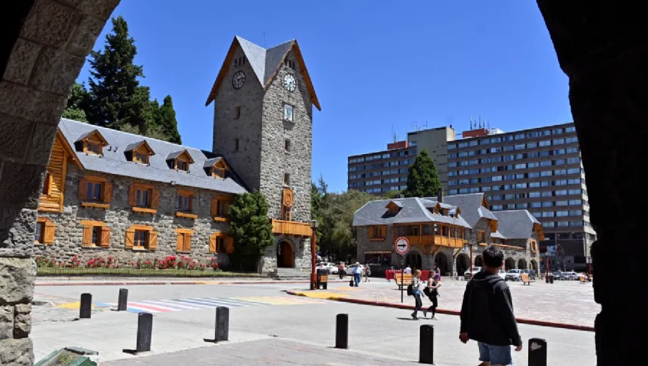 El Superior Tribunal de Justicia desestimó un recurso del Gobierno municipal de Bariloche, que intentaba que la Corte Suprema controlara la sentencia que dejó sin efecto la convocatoria del intendente Walter Cortés a un referéndum sobre asuntos locales. (foto de archivo)