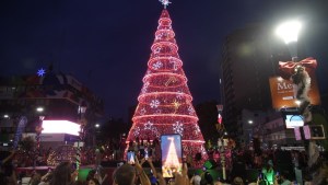 Reyes Magos en Neuquén | Cierre hoy con música, espectáculo de circo y apagado del árbol de Navidad: todos los horarios