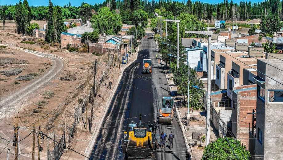 La totalidad del barrio Altos Del Limay quedó asafaltado (gentileza)