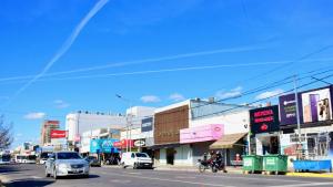 Fiestas de Fin de Año: los comercios definen si abrirán para Navidad y Año Nuevo en el Alto Valle