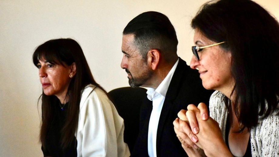 Belén de los Santos, Eduardo Sepúlveda y Andrea Paz, tres de los consejeros que estarán en la entrevista. Foto Matías Subat.
