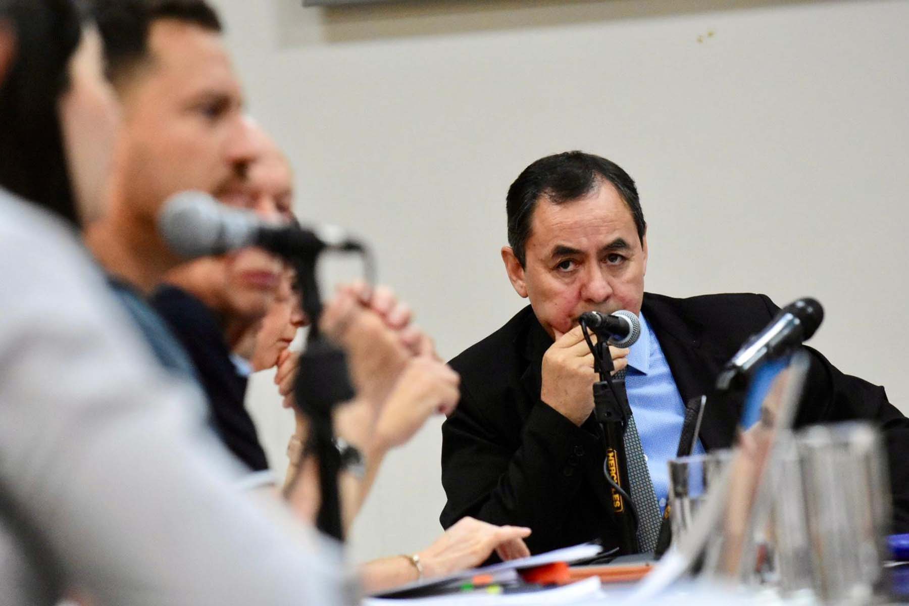 El oficialismo neuquino acelera el nuevo esquema de regalías mineras