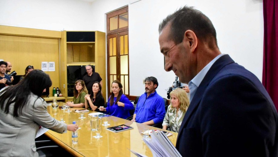 La reunión paritaria de este lunes. Foto: Matías Subat. 