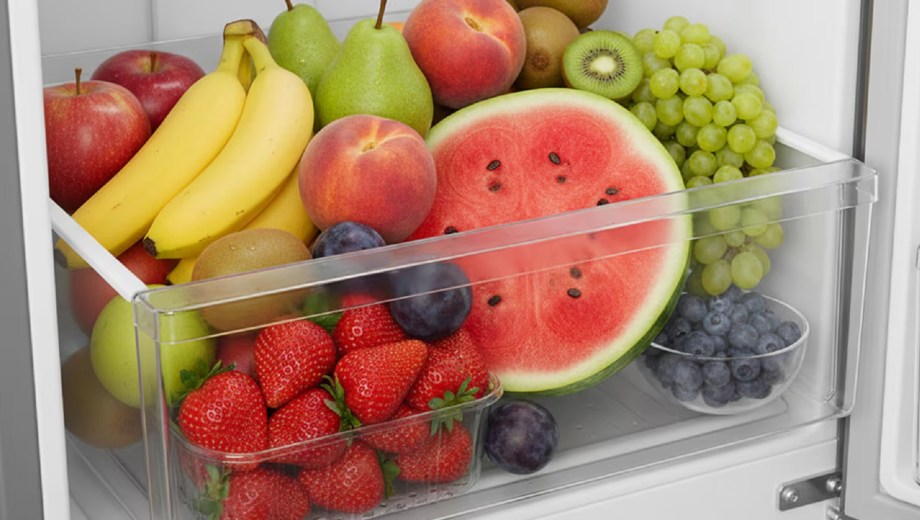 Postre fresco con frutas.