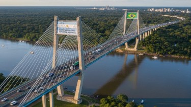 Construyen un mega puente internacional que unirá Argentina con Brasil: tendrá 900 metros