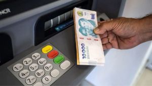 La Justicia ordenó que un jubilado deje de pagar la cuota alimentaria a sus hijos de 26, 27 y 37 años en Río Negro