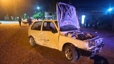 Incumplió una perimetral, escapó del lugar, chocó un patrullero y quedó detenido en Fernández Oro