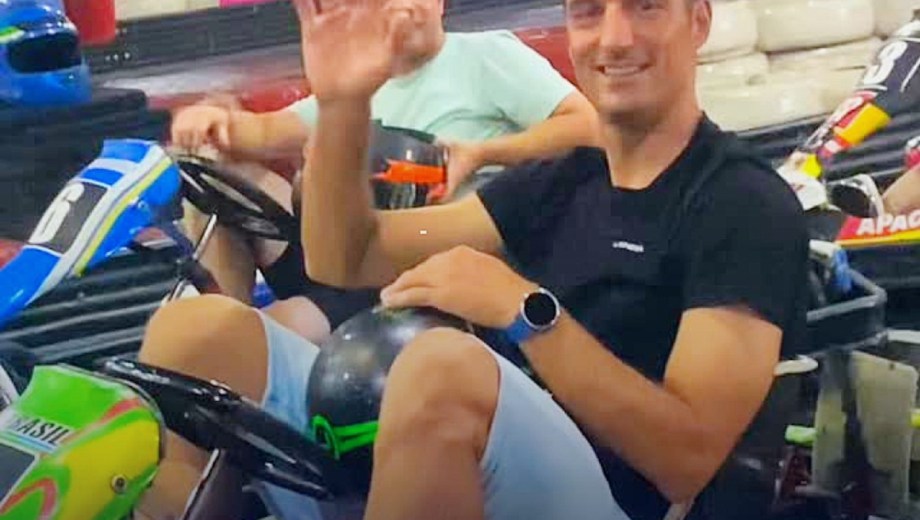 Scaloni corrió una carrera de karting y terminó primero. 