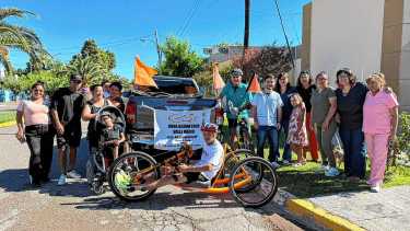 Kilómetros solidarios está en marcha: Mauricio une las rutas de Valle Medio en su handbike