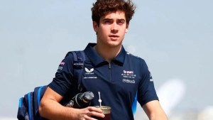 Colapinto ya tiene fecha para conocer el auto que usará en 2026