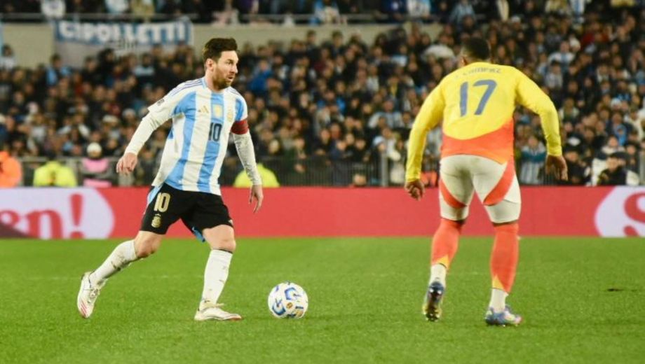 El 10, en el Monumental y por las Eliminatorias. En la previa del sorteo, se vuleve a ilusionar. (Archivo Matías Subat)