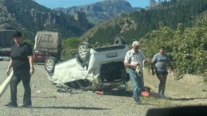 Tomás se topó con un auto volcado en la Ruta 237 y brindó el primer auxilio a los dos heridos