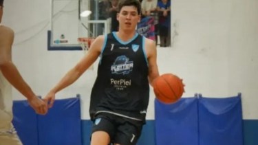 Club Plottier pegó primero y está a un paso del ascenso a la Liga Federal de básquet