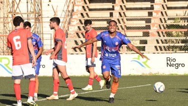 Regional Amateur: Deportivo Roca le ganó a Sportsman y enfrentará a Atlético Regina