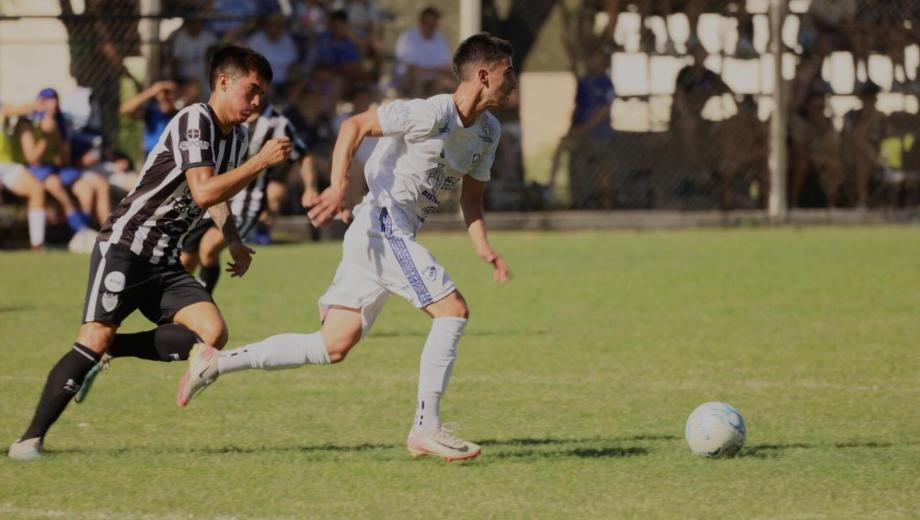 El Albo se trajo un triunfazo de Cipolletti (Foto: Tatiana González).
