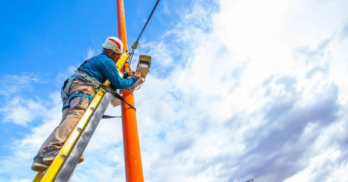 Viedma suma cámaras con <b>inteligencia artificial</b>: así funciona el nuevo anillo digital de Río Negro thumbnail