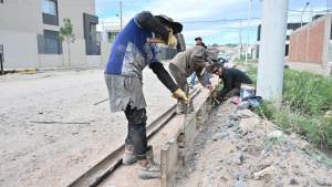 Con «superávit único», la municipalidad de Neuquén invertirá $3.000 millones en asfalto: pavimentan 130 cuadras