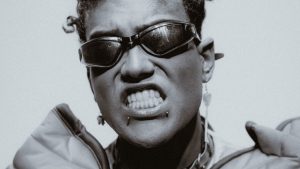 «Revolución en la pasarela»: moda, arte y cuerpo en estado vivo