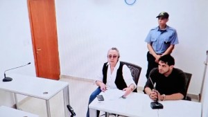 El juez levantó la prisión preventiva y dispuso domiciliaria al imputado por el incendio de camionetas de la Uocra en Sierra Grande