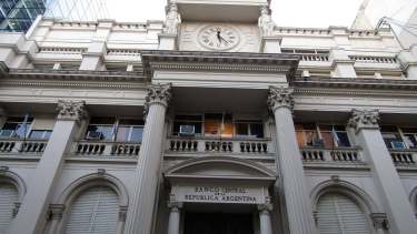 Aumento en la morosidad | Se triplicaron los cheques rechazados en un año: el dato que enciende las alarmas en las Pymes