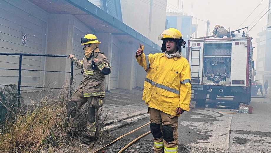 Incendio en Bariloche. Fotos: Alfredo Leiva.