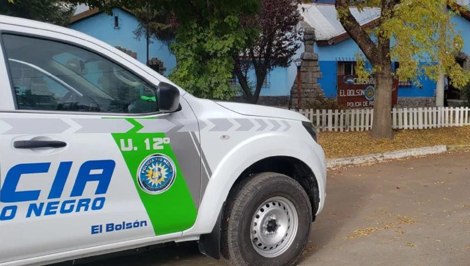 Imputaron a un hombre que amenazó a su expareja y le habría pegado a dos policías en El Bolsón 