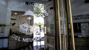 Asueto por Navidad y Año Nuevo en Neuquén: cómo funcionarán EPAS, EPEN, Salud, Vialidad y otros sectores administrativos