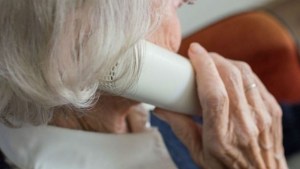 Estafa en Neuquén: lo imputaron por quedarse con miles de dólares con el «cuento del tío»