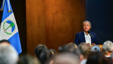 Figueroa lanza un plan de viviendas: promete 20.000 soluciones habitacionales en la provincia