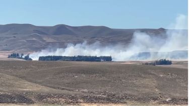 Incendio forestal fuera de control en Junín de los Andes: en un par de horas afectó más de 400 hectáreas