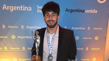 El neuquino Iñaki Basiloff recibió el Olimpia de Plata por tercera vez en su carrera