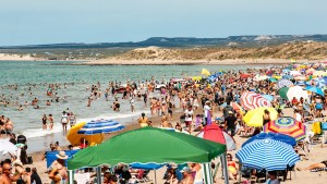 Playa, deportes y show: el verano en Las Grutas se viene con todo