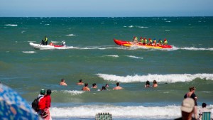 Día ventoso en Las Grutas: a qué hora llegan las ráfagas de 70 km/h y cómo estará la temperatura