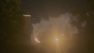 En medio del brindis de Navidad, un incendio forestal se desató al este de Bariloche