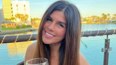 Quién es el marido de Loly Antoniale: reapareció en la Argentina y la foto se volvió viral