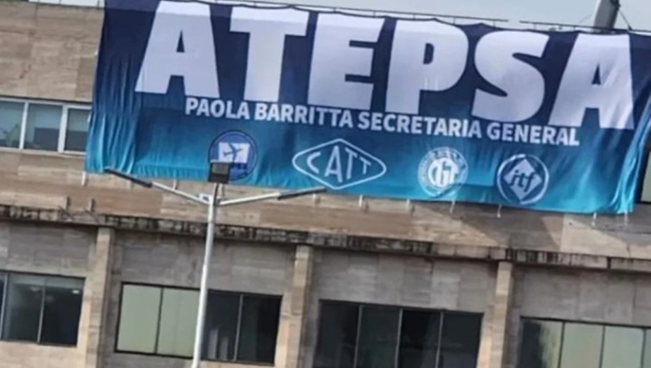 Denuncia por el paro que mantienen los controladores de tránsito aéreo. Foto: Gentileza NA. 