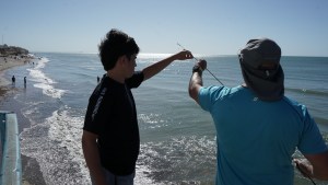 Pesca deportiva en Las Grutas: habrá control municipal, señalización y límites de horario